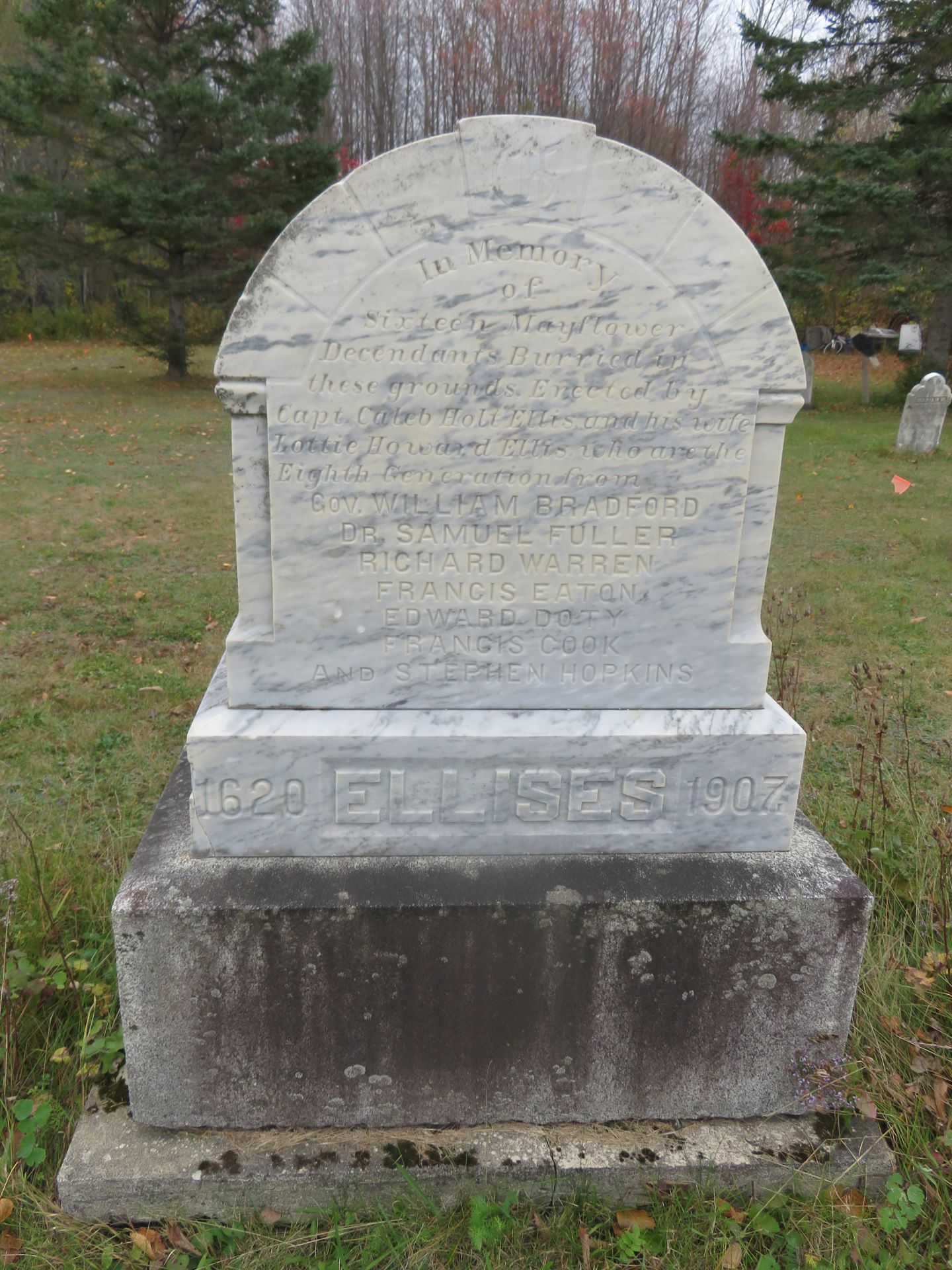 Photo of Mayflower Descendants Memorial Stone at Haines Maple Grove Cemetery